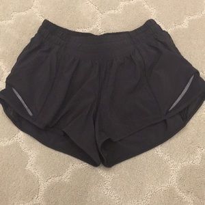 Lululemon Hotty Hot Shorts size 4 Black